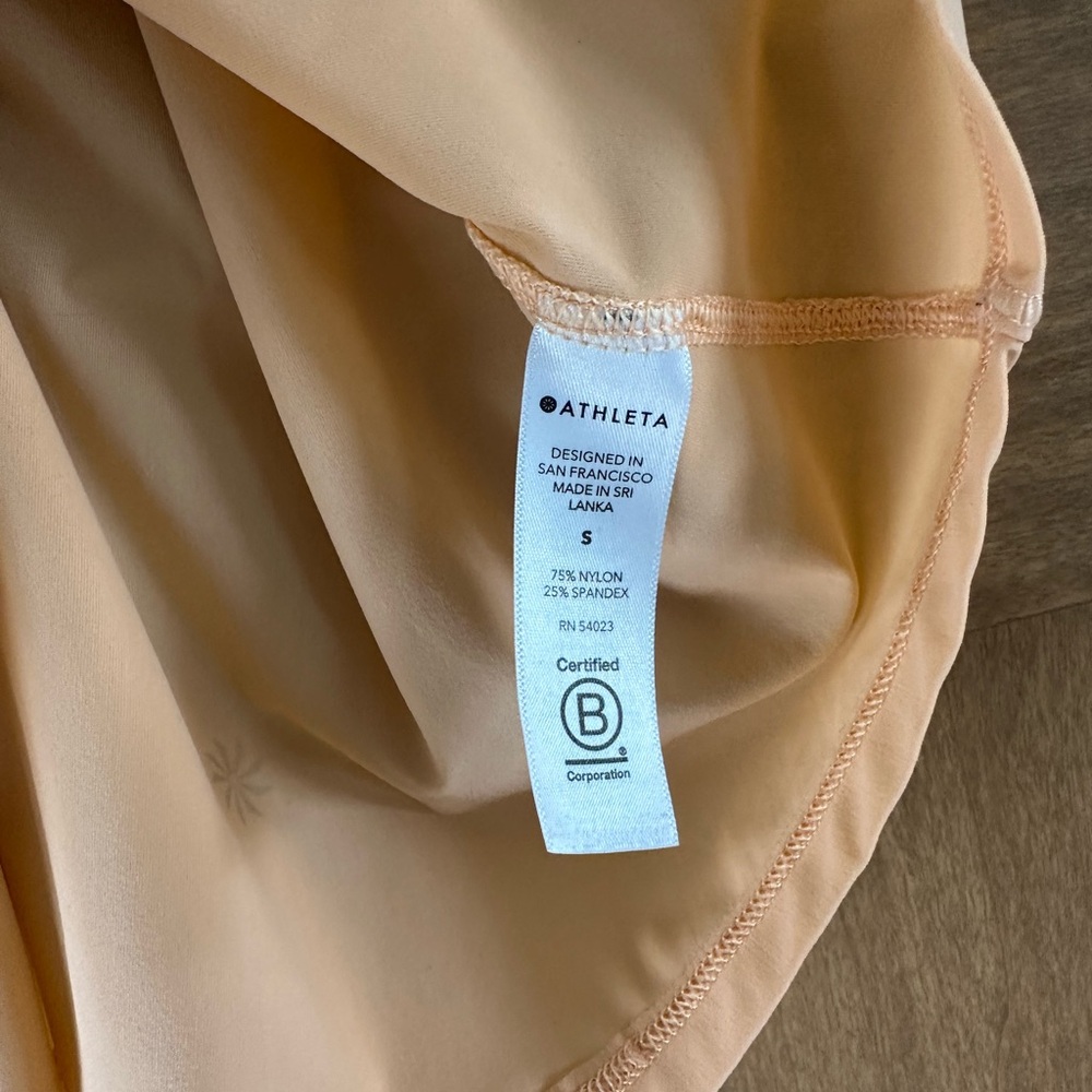 Athleta Ultimate Train Racerback Tank in Coral Volt size Small - Picture 5 of 10